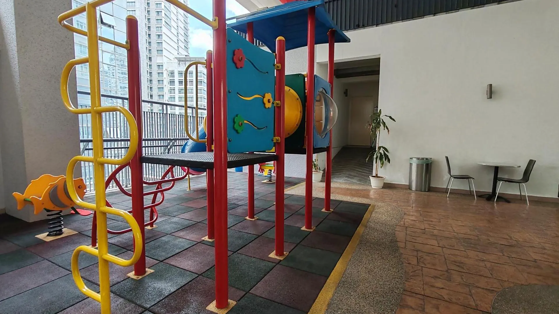 126 Bukit Ceylon 5 Minutes To Jalan Alor Pavilion Bukit Bintang 2R2B 8Pax كوالالمبور 0*,  ماليزيا