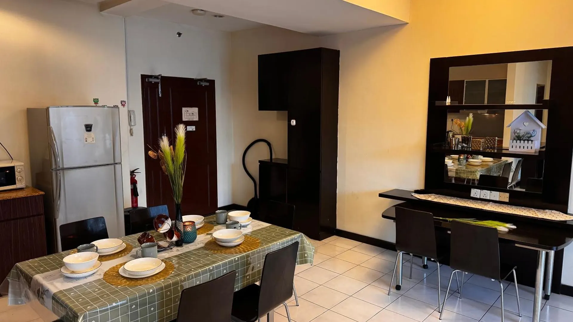 126 Bukit Ceylon 5 Minutes To Jalan Alor Pavilion Bukit Bintang 2R2B 8Pax Kuala Lumpur 0*,  Malaysia