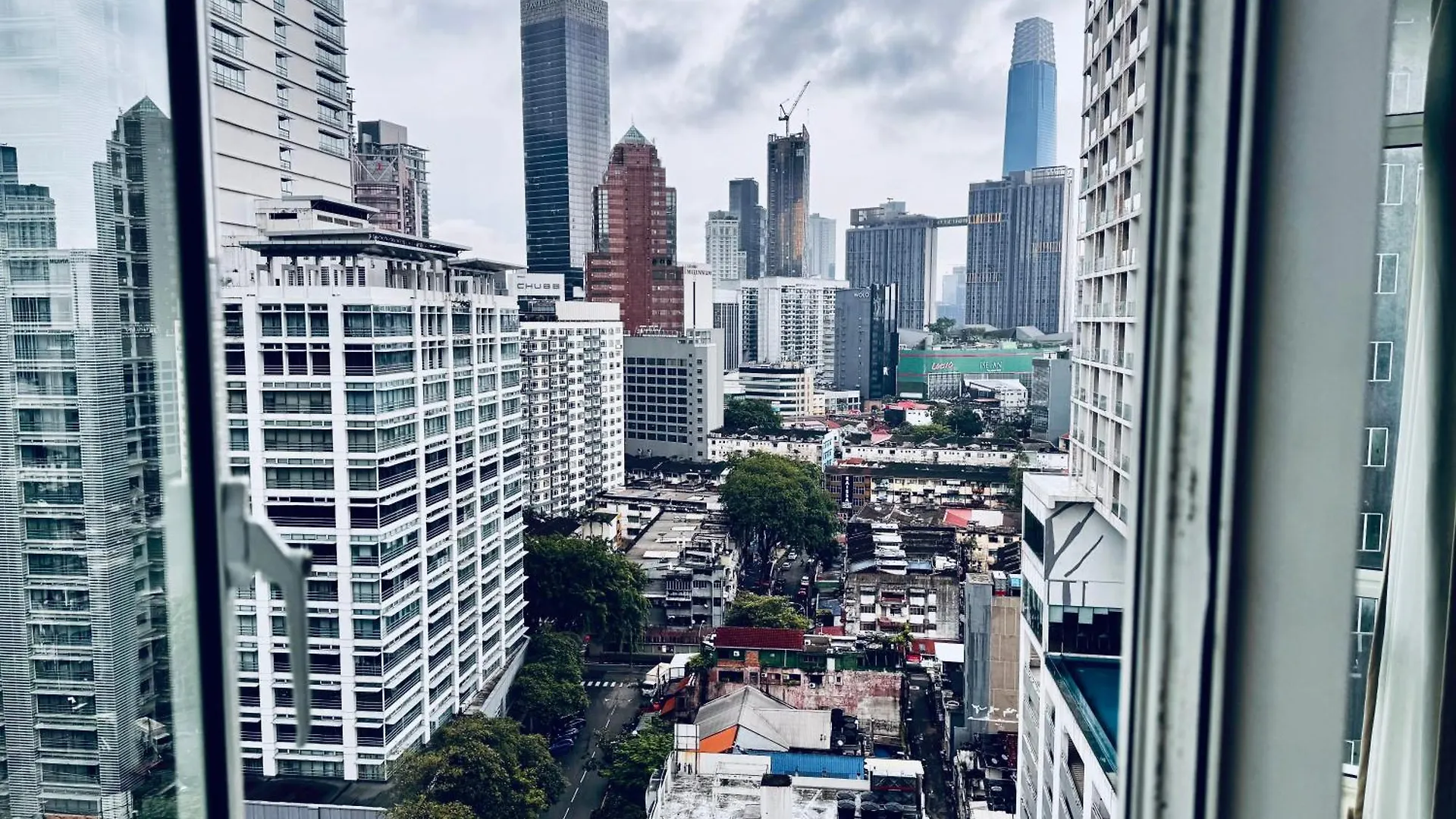 Apartment 126 Bukit Ceylon 5 Minutes To Jalan Alor Pavilion Bukit Bintang 2R2B 8Pax Kuala Lumpur Malaysia