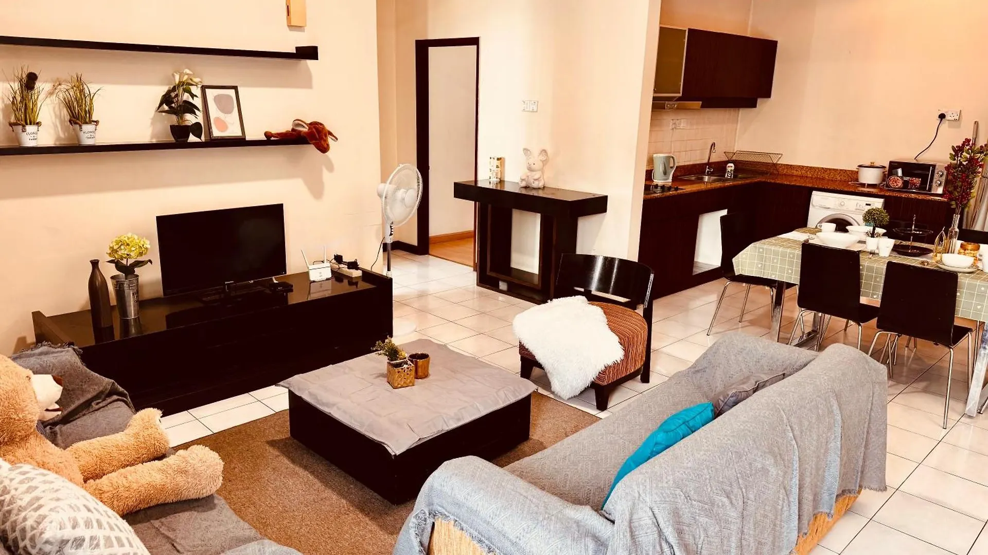126 Bukit Ceylon 5 Minutes To Jalan Alor Pavilion Bukit Bintang 2R2B 8Pax Kuala Lumpur