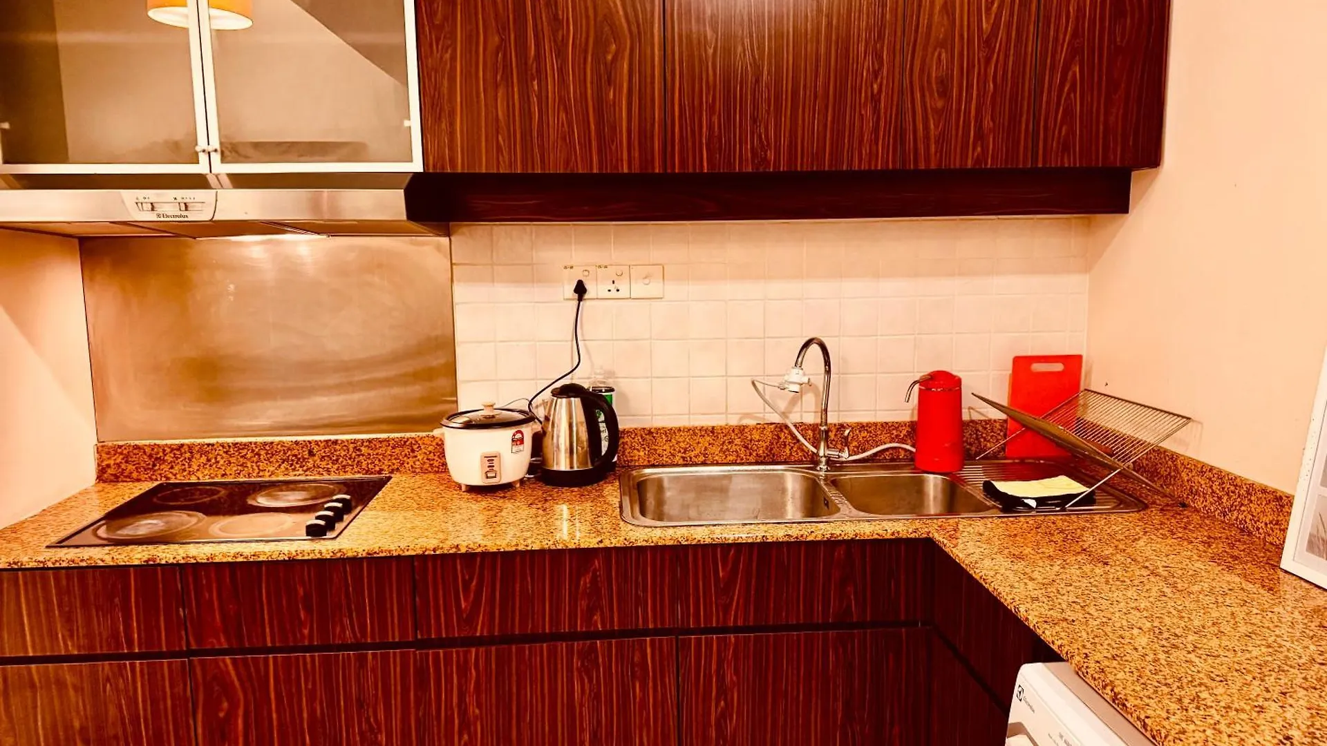 126 Bukit Ceylon 5 Minutes To Jalan Alor Pavilion Bukit Bintang 2R2B 8Pax Kuala Lumpur 0*,  Malaysia
