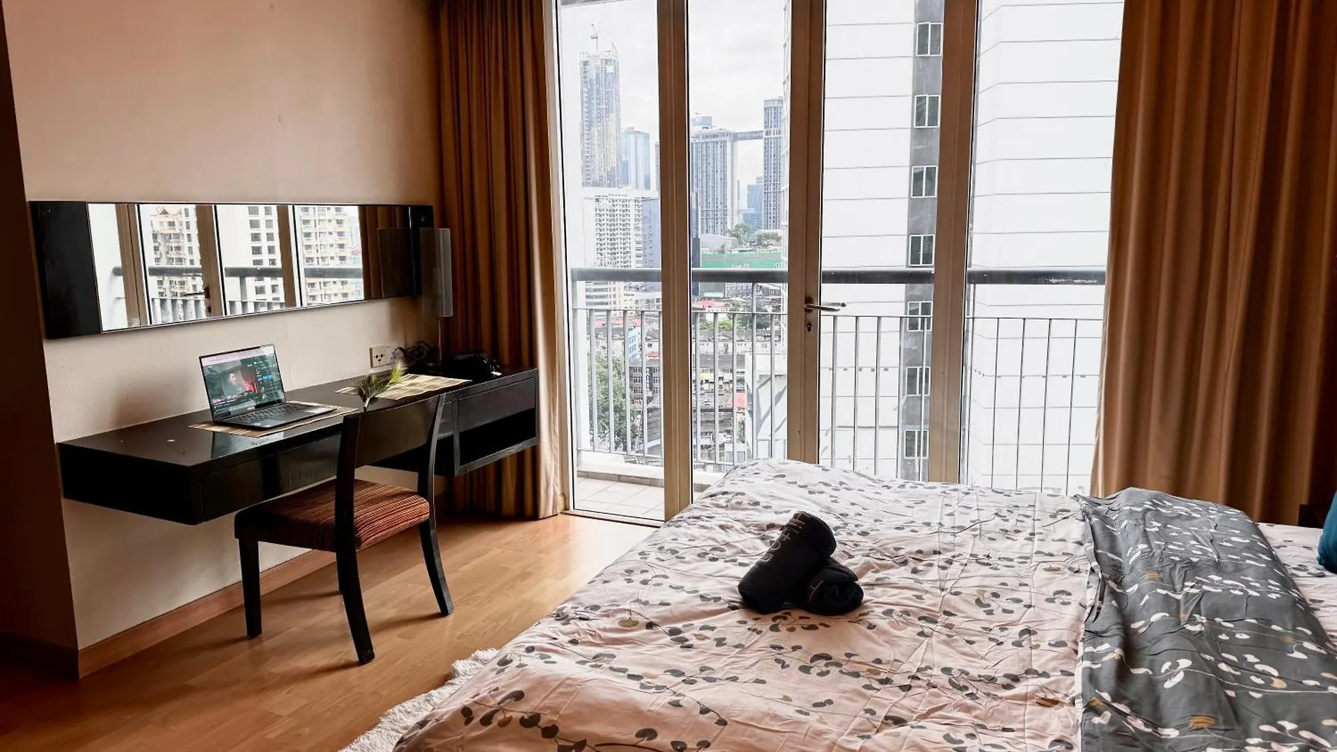 126 Bukit Ceylon 5 Minutes To Jalan Alor Pavilion Bukit Bintang 2R2B 8Pax Kuala Lumpur Apartment