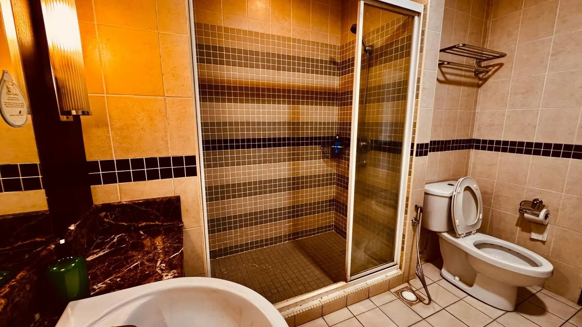 126 Bukit Ceylon 5 Minutes To Jalan Alor Pavilion Bukit Bintang 2R2B 8Pax Kuala Lumpur Apartment