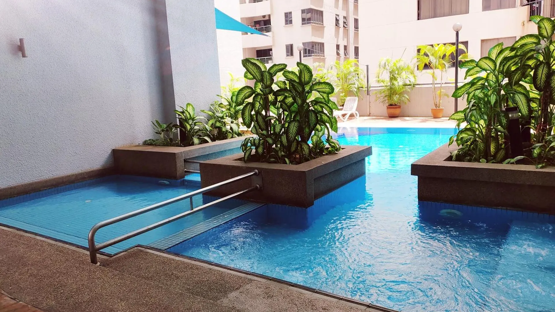 126 Bukit Ceylon 5 Minutes To Jalan Alor Pavilion Bukit Bintang 2R2B 8Pax Kuala Lumpur